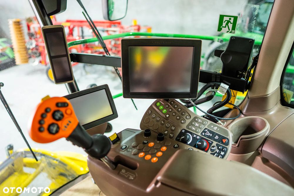 John Deere 8300 - 10