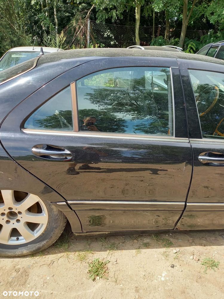 Części Mercedes Klasa S W220 S-klasa Sedan 4.0 V8 400 CDI 250KM 184kW 2000-2005 DRZWI przód prawe lewe TYŁ prawe lewe - 4