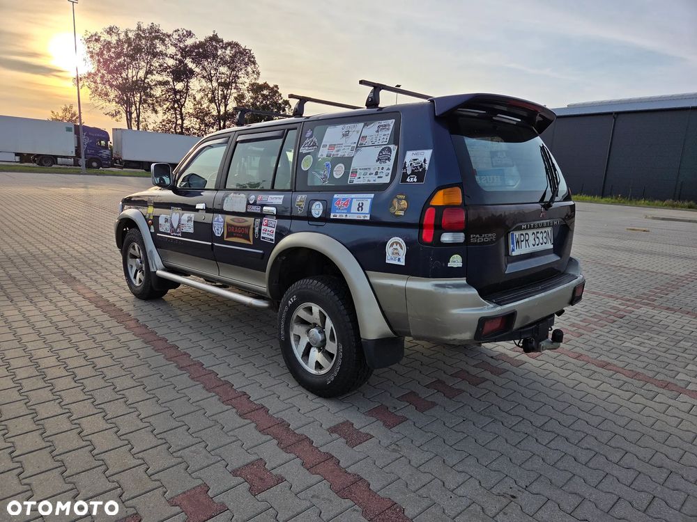 Mitsubishi Pajero Sport 2001 photo 3