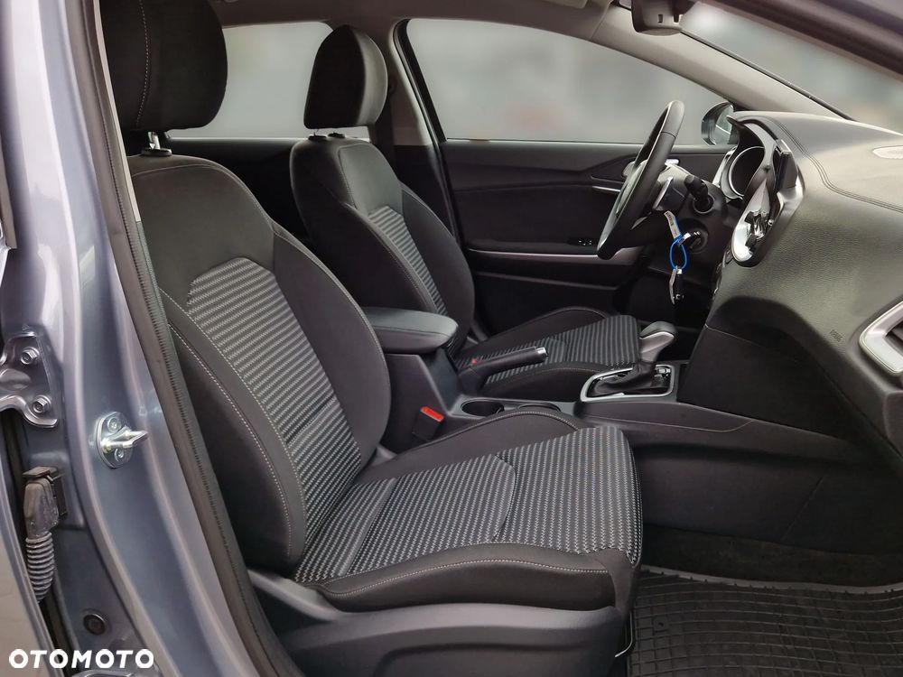 Kia Ceed 1.5 T-GDI M DCT - 35