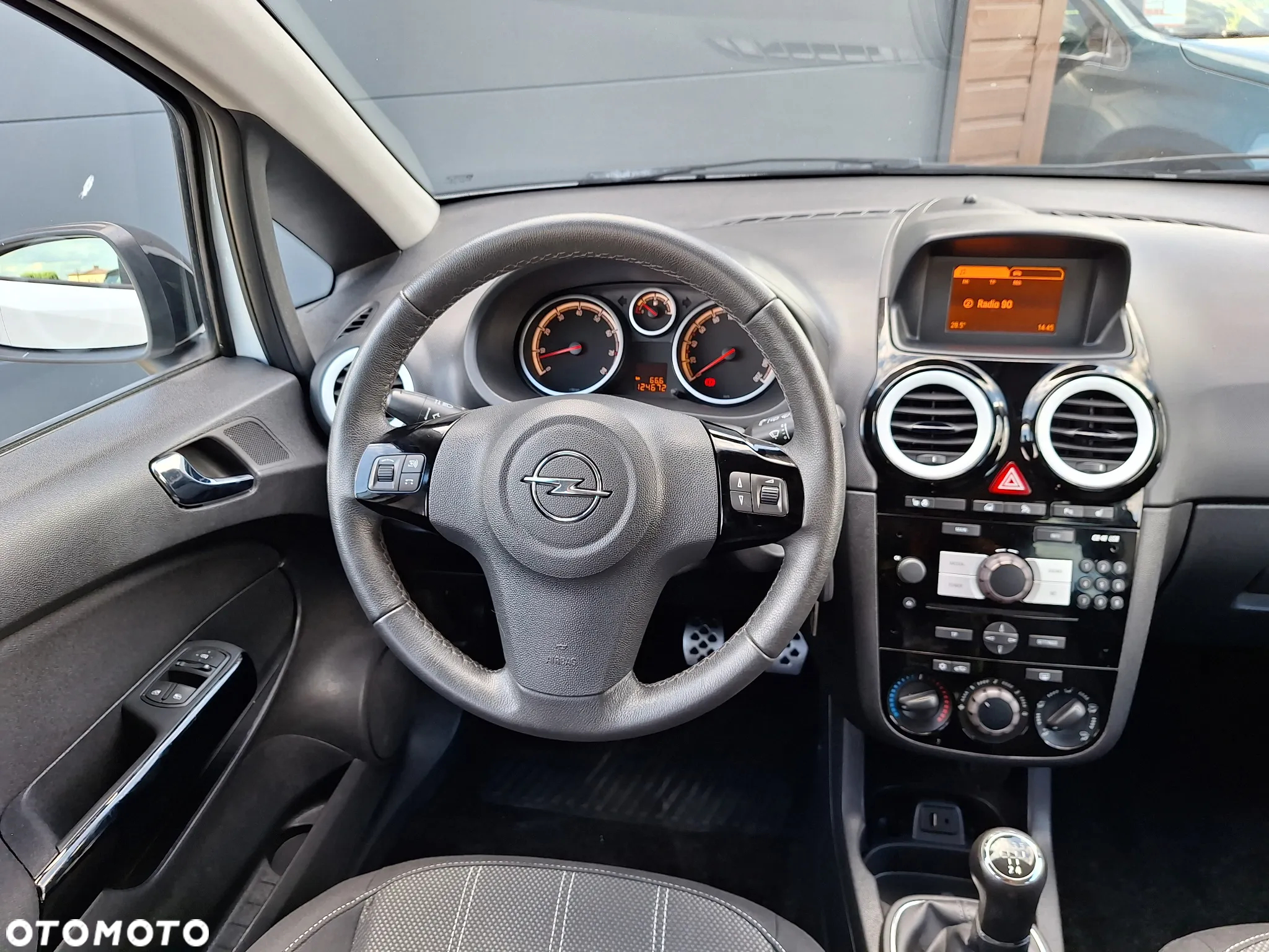 Opel Corsa - 8