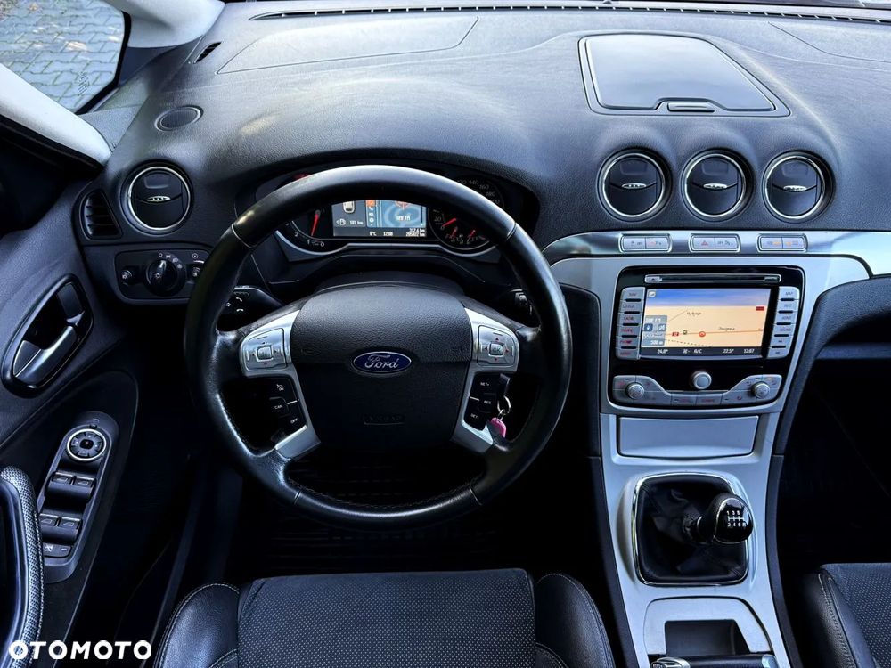 Ford S-Max - 25