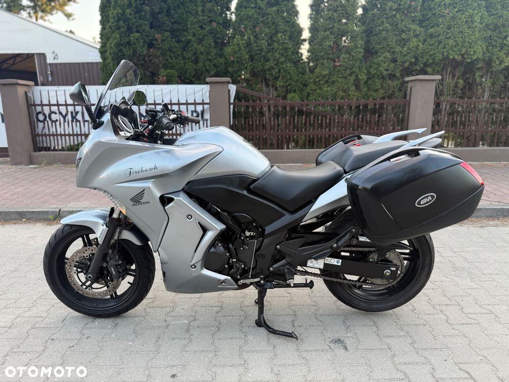 Honda CBF - 15