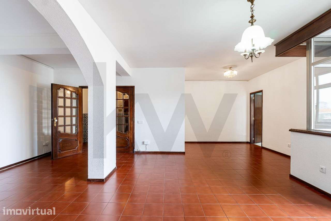 Apartamento T3 no Centro de São Mamede de Infesta | Lugar de Garagem - Grande imagem: 2/19