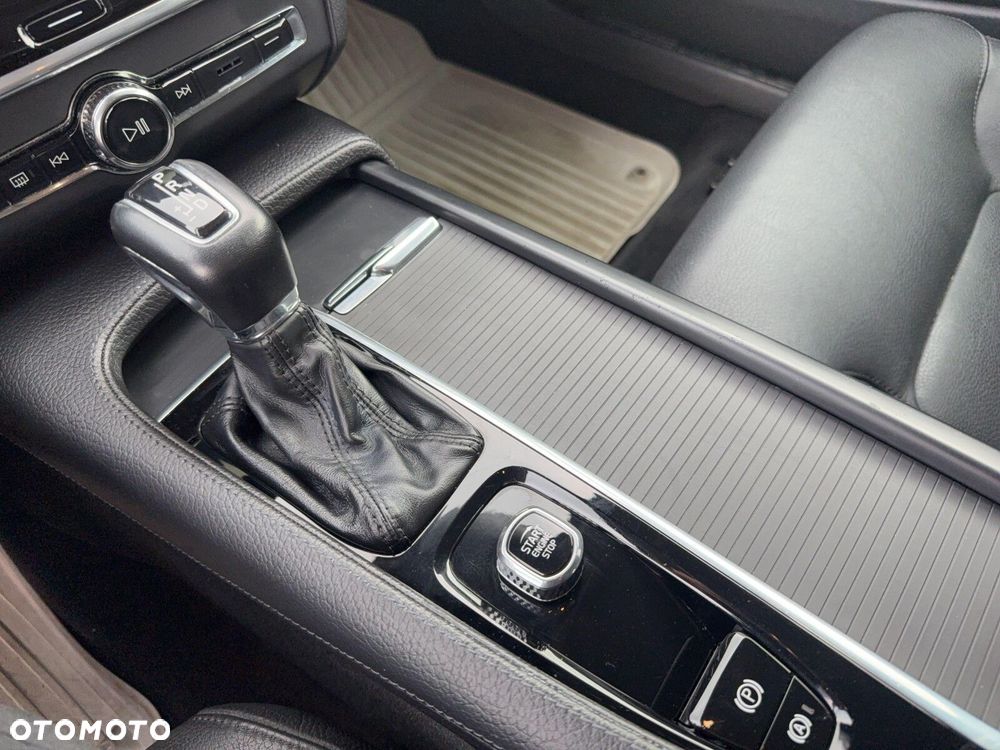 Volvo S90 - 29