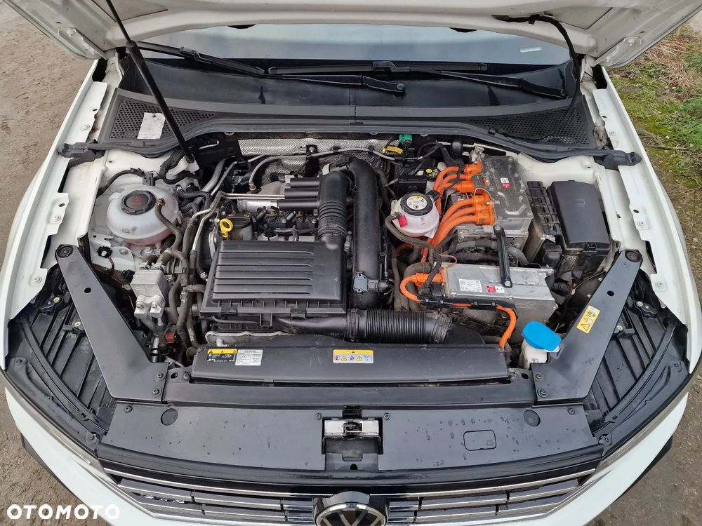 Volkswagen Passat Variant 1.4 TSI Plug-In Hybrid GTE DSG - 26
