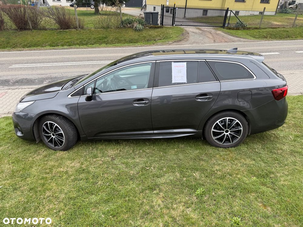 Toyota Avensis 2.0 D-4D Prestige - 25