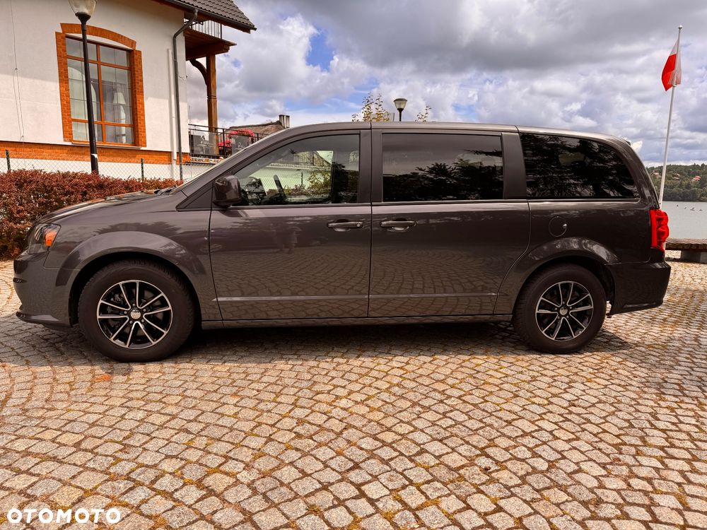 Dodge Grand Caravan 3.6 R/T - 9