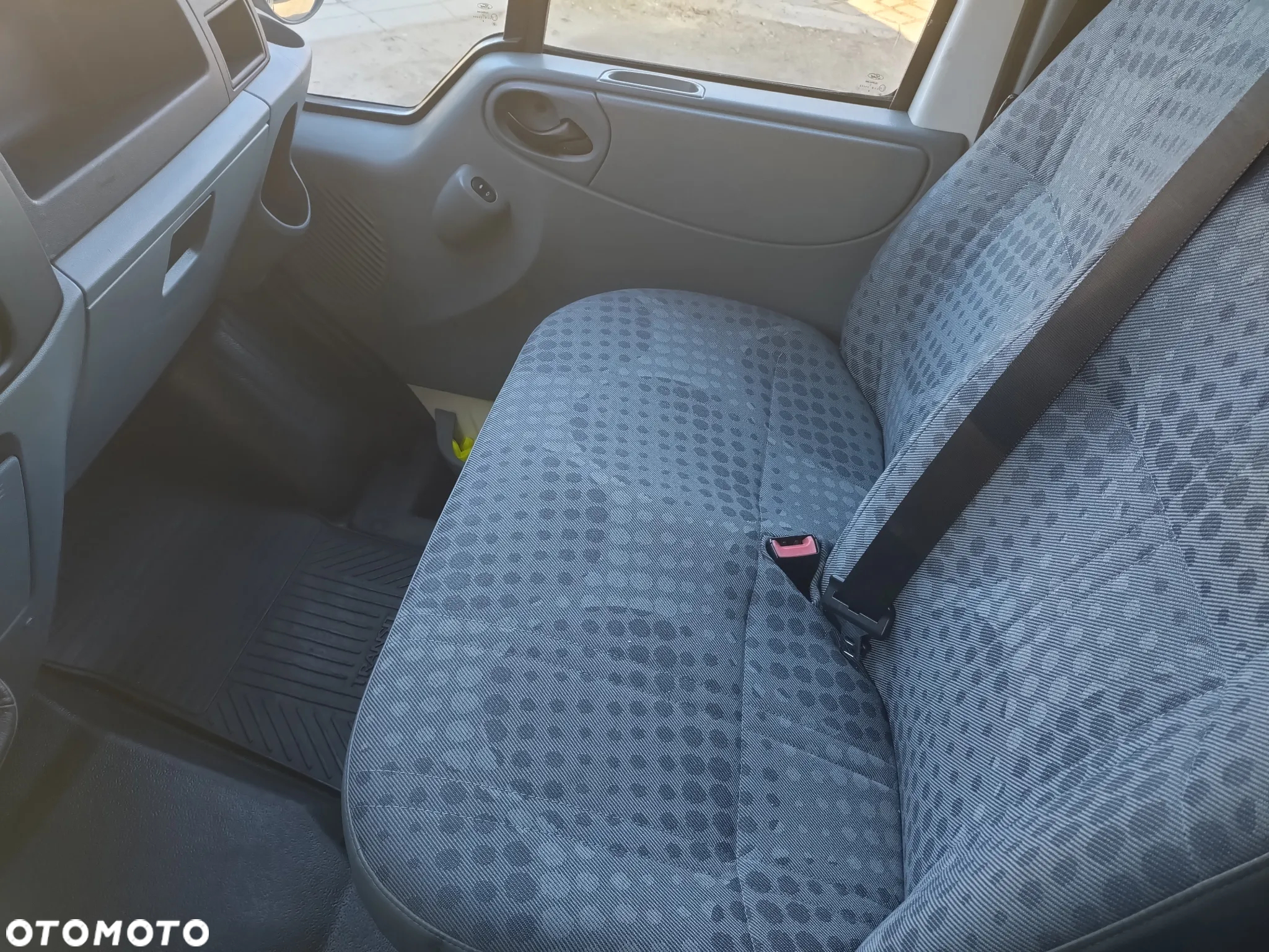 Ford Transit 350L - 10