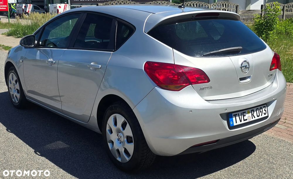 Opel Astra 1.7 CDTI DPF Color Edition - 6