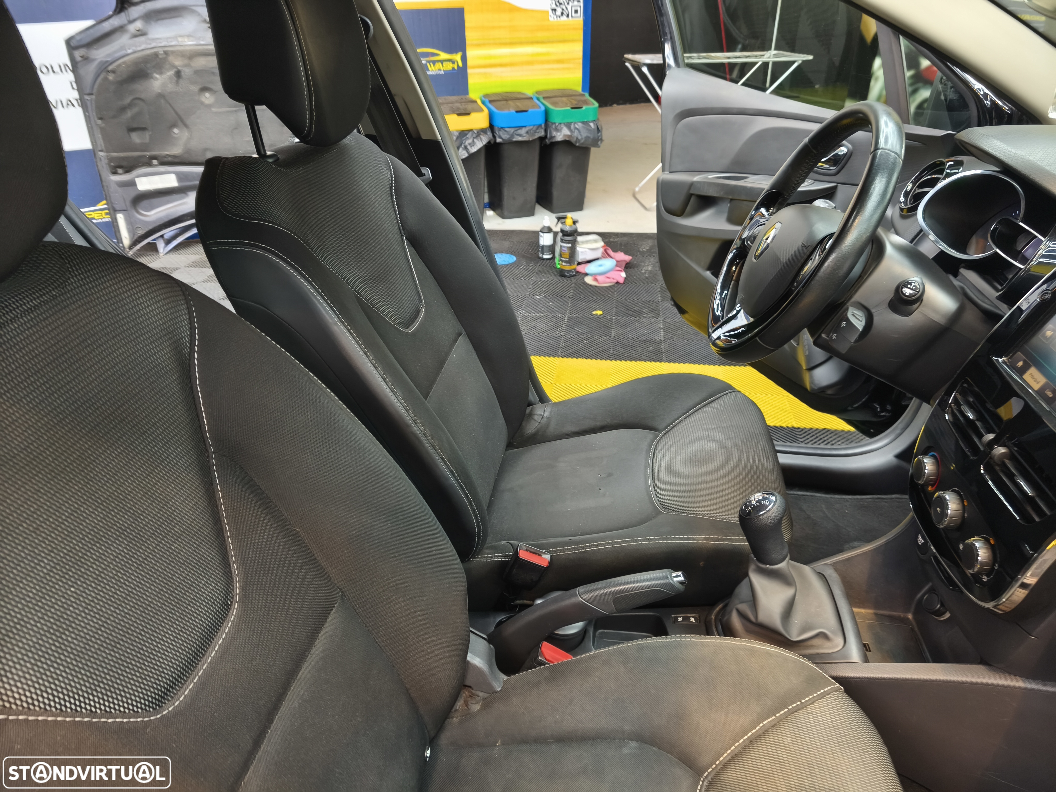 Renault Clio Sport Tourer 1.5 dCi Dynamique S - 22