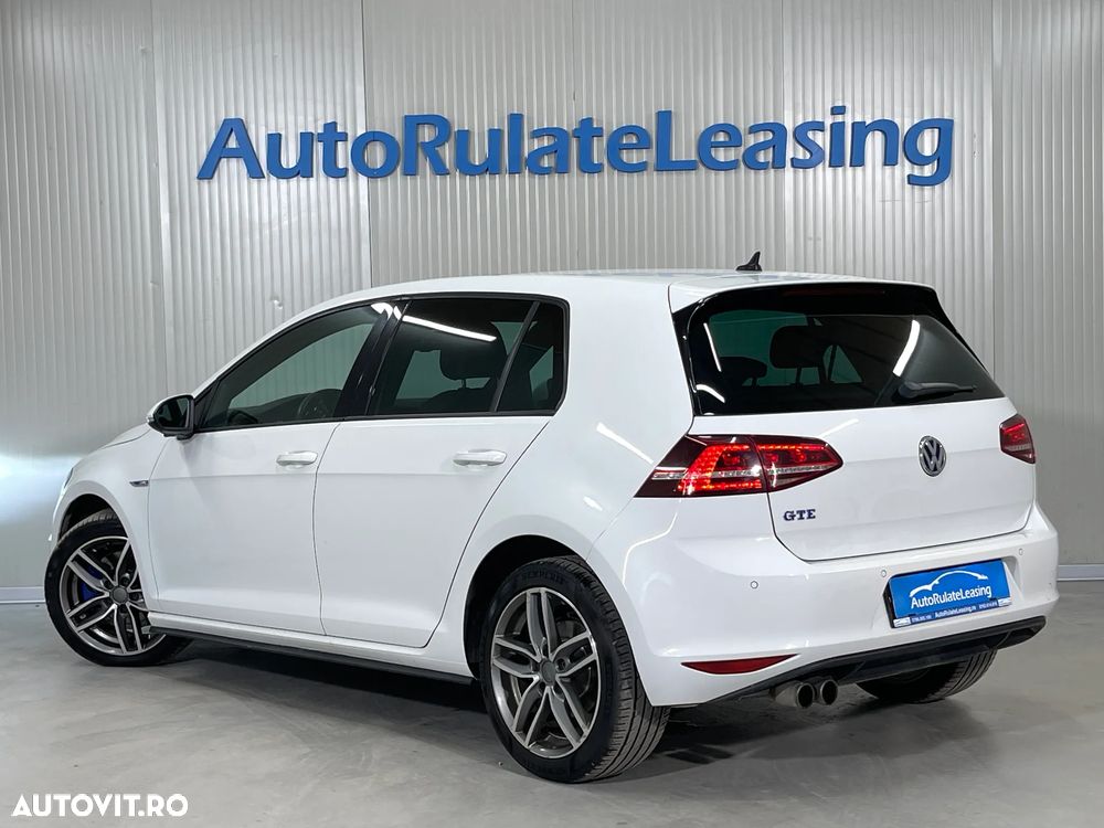 Volkswagen Golf - 5