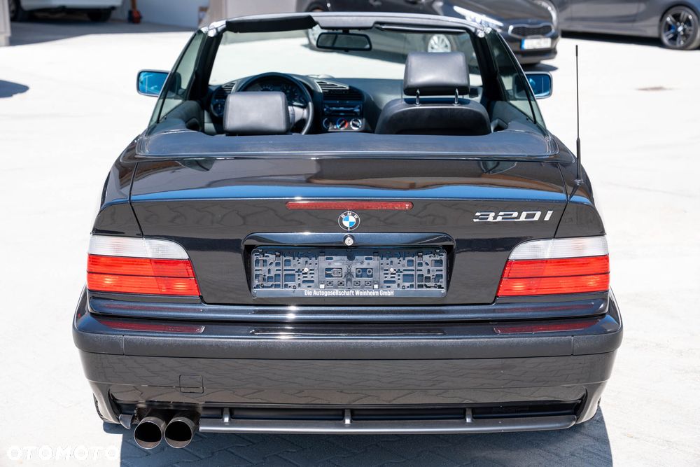 BMW Seria 3 320i - 8