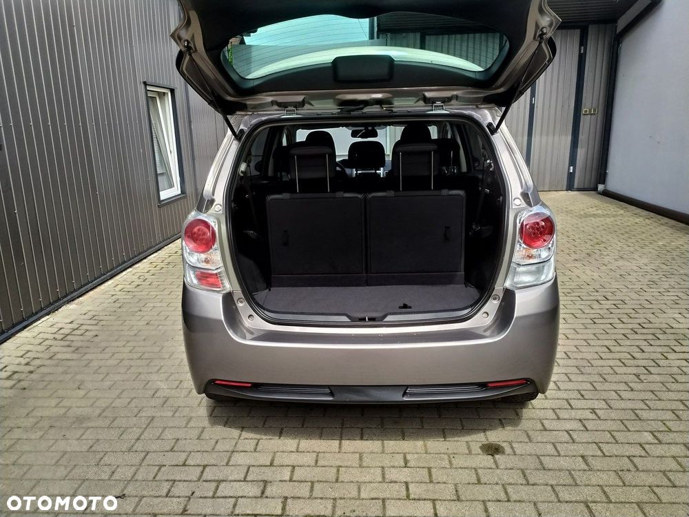 Toyota Verso 1.8 Prestige 7os MS - 21
