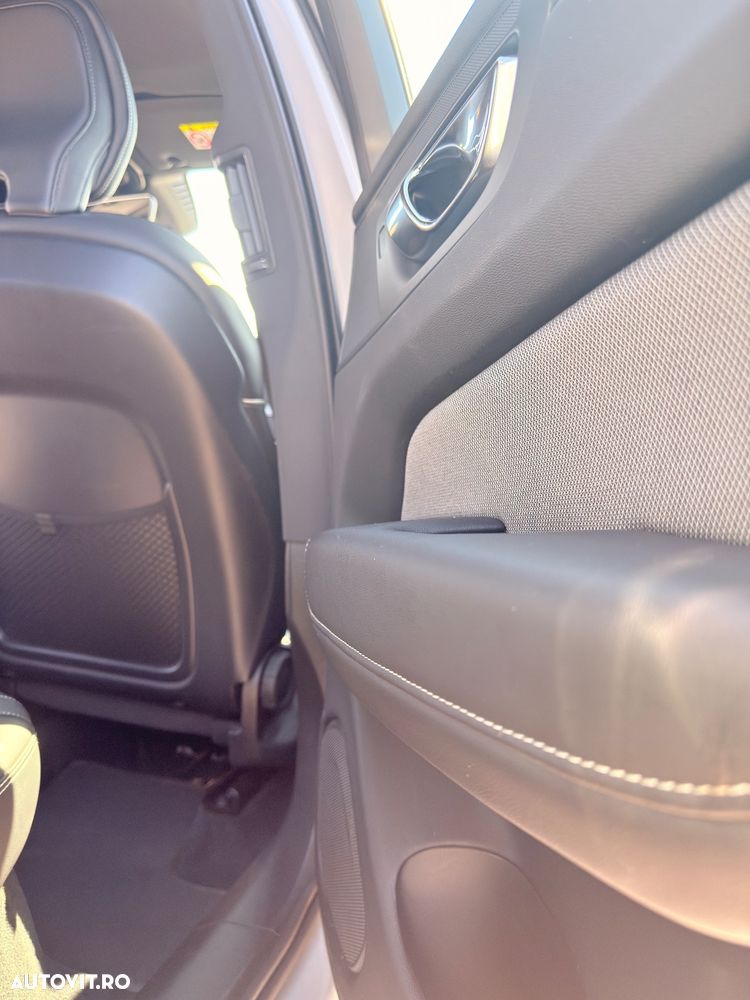 Volvo XC 60 B4 D AWD Geartronic RDesign - 12