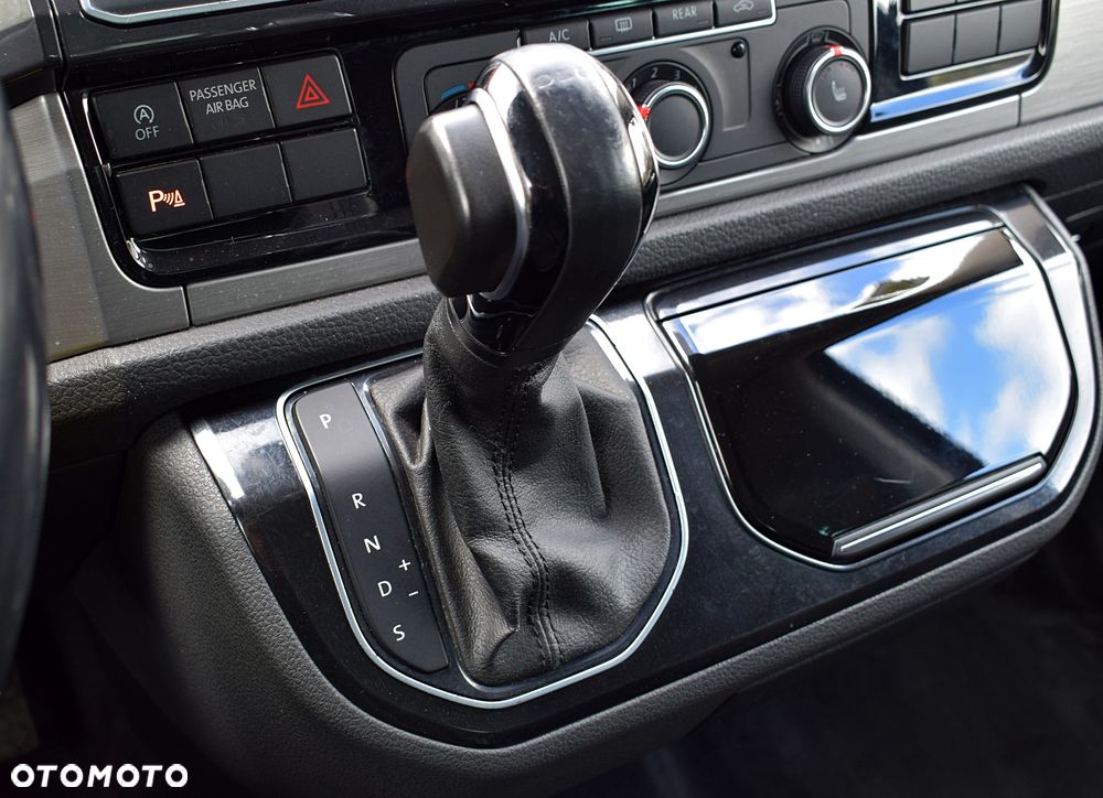 Volkswagen Multivan - 18