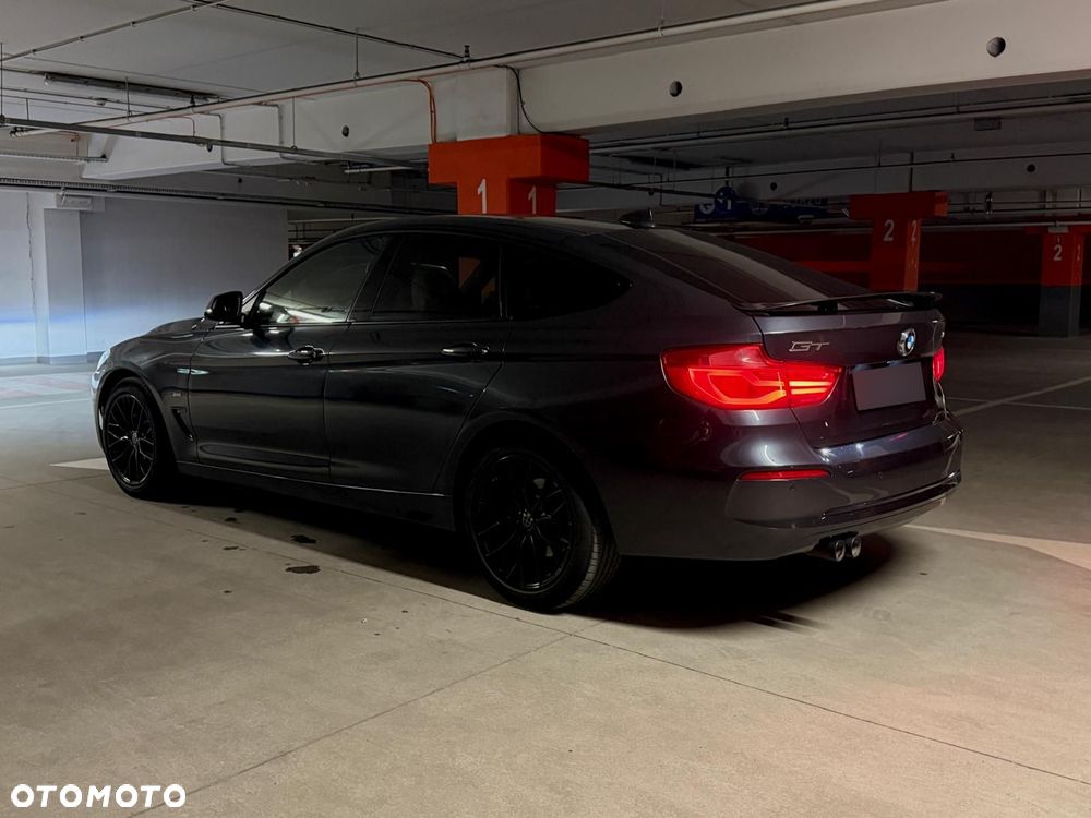 BMW Seria 3 320d xDrive Sport Line - 16