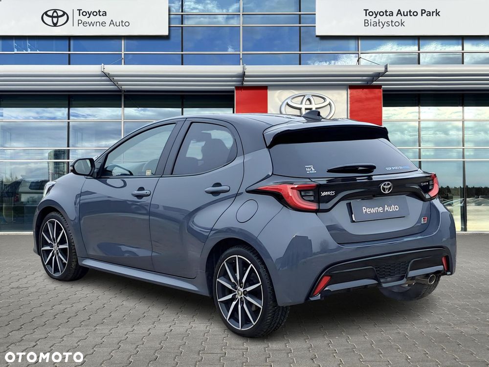 Toyota Yaris - 4