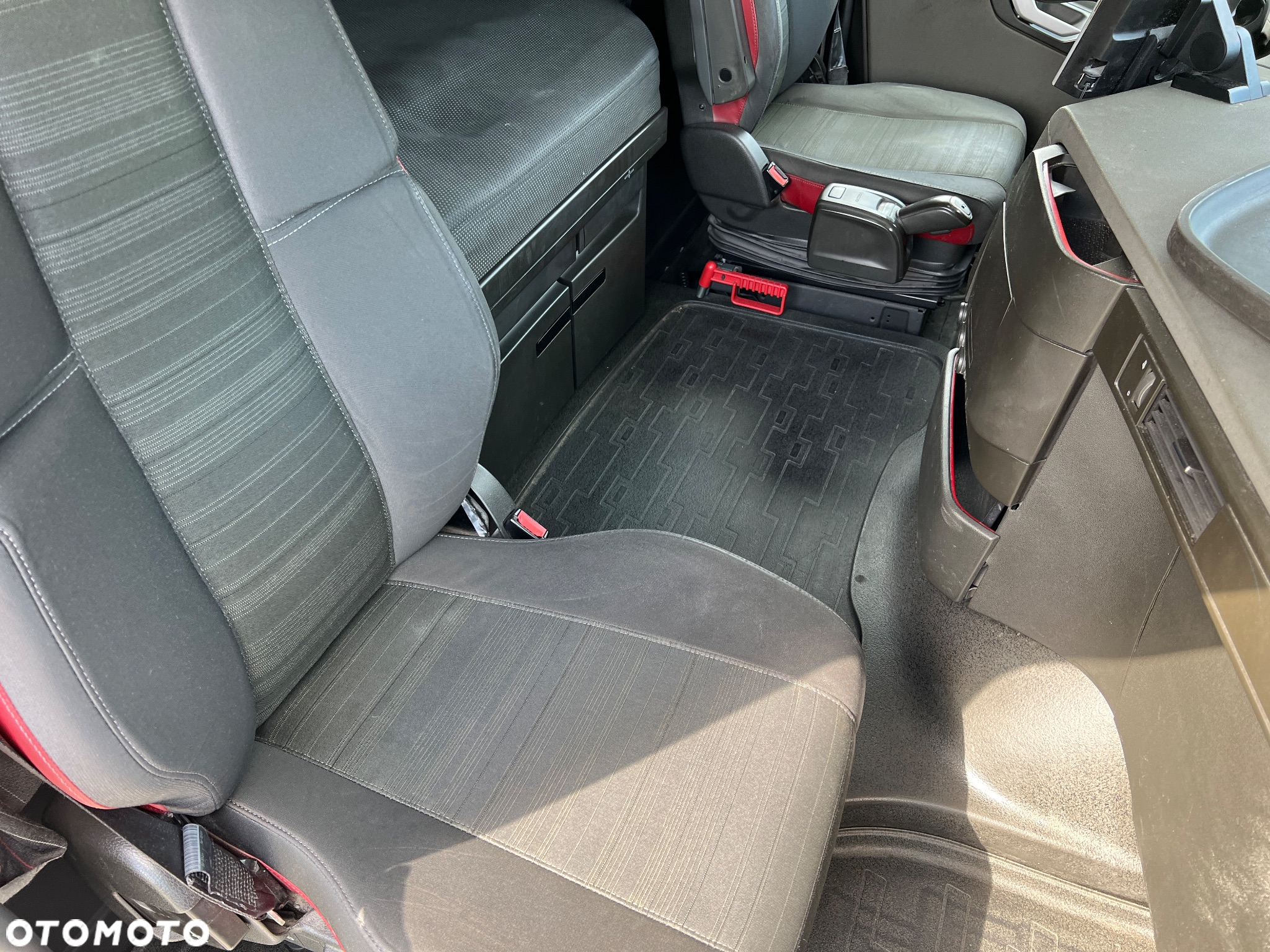 Volvo - 35