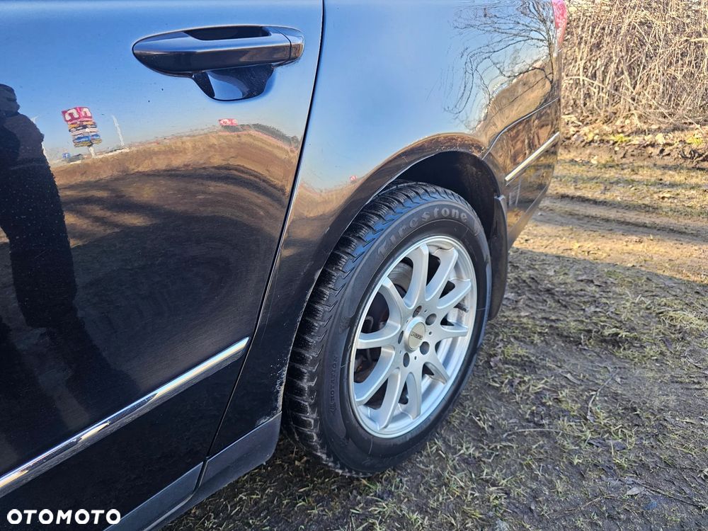 Volkswagen Passat 2.0 TDI Comfortline - 24