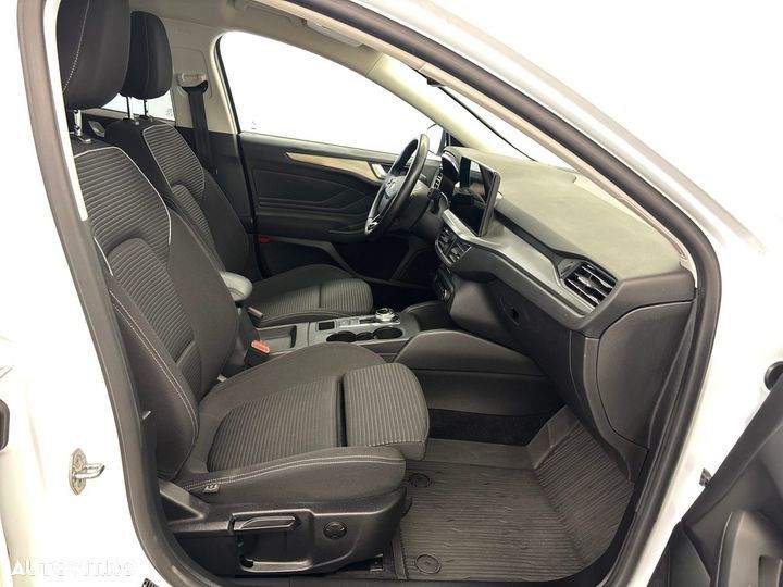 Ford Focus 1.5 EcoBlue Start-Stopp-System Aut. TITANIUM DESIGN - 5