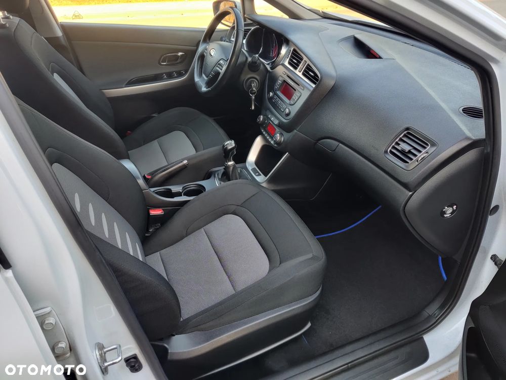 Kia Ceed 1.4 CRDi 90 Vision - 28