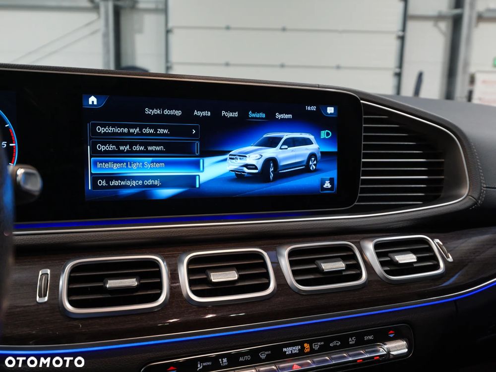 Mercedes-Benz GLS - 36