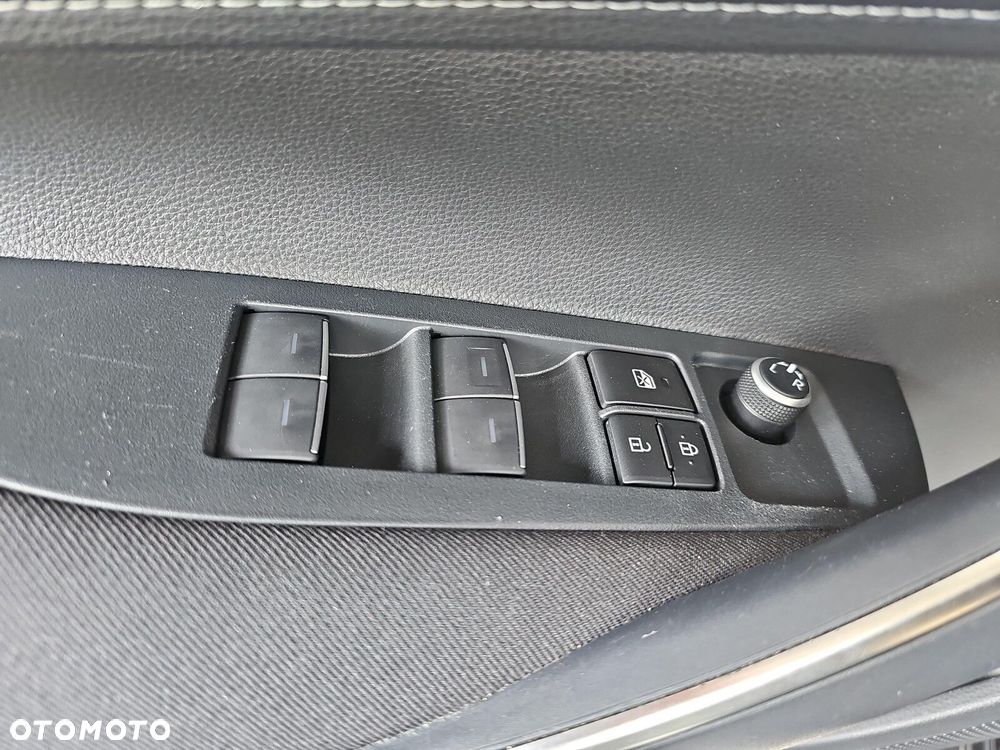 Toyota Corolla - 19