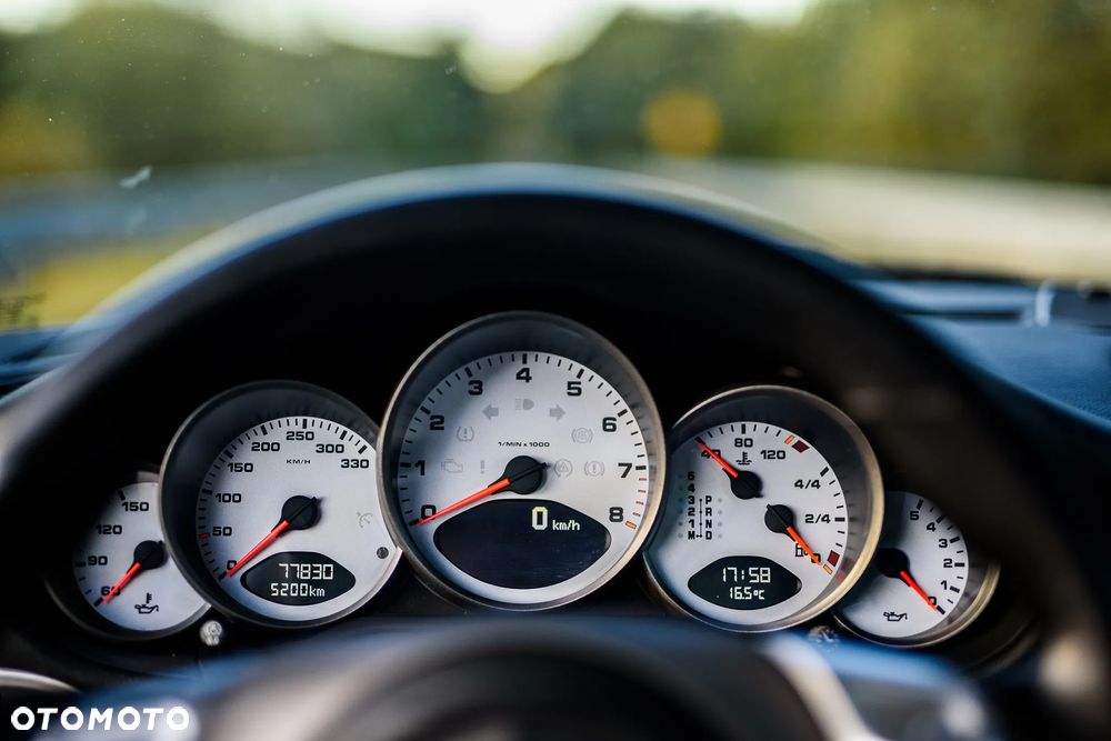 Porsche 911 Carrera S Tiptronic - 11