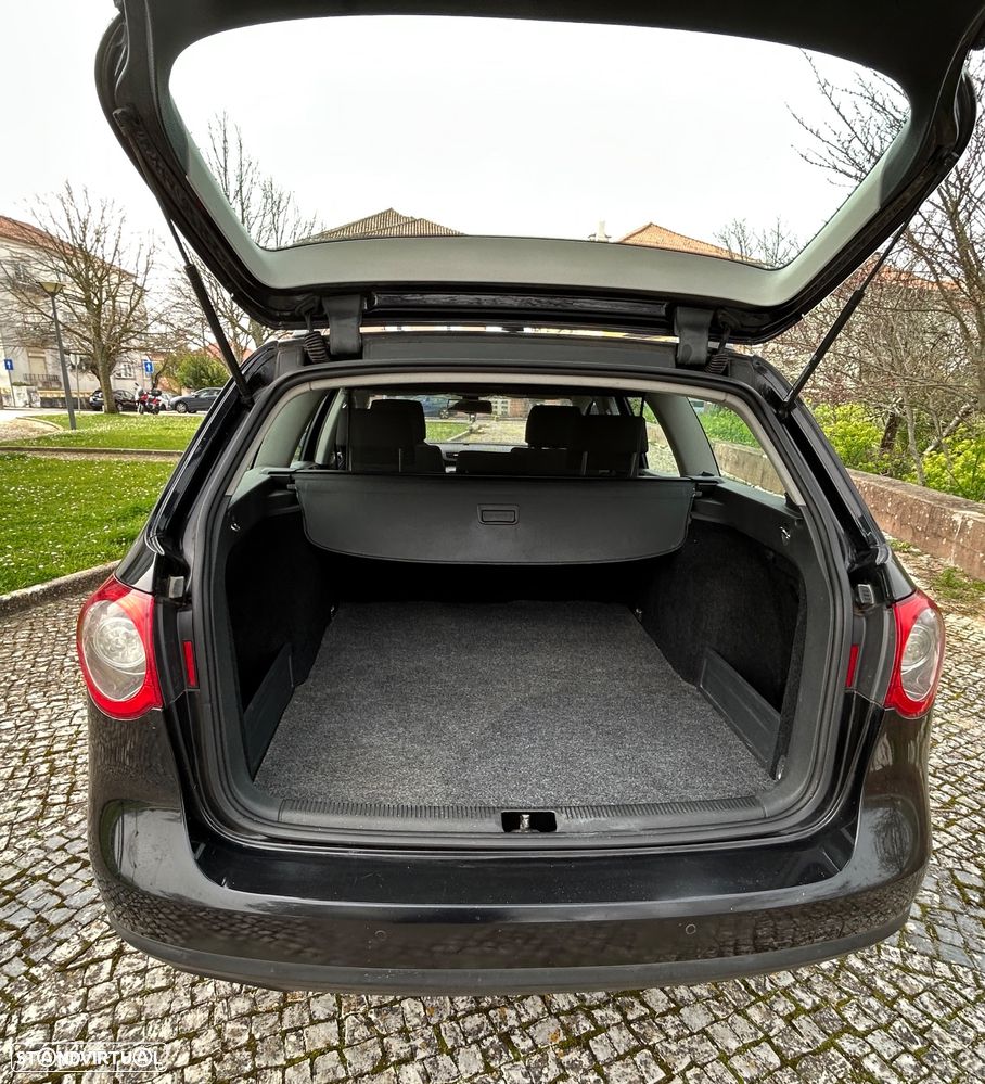 VW Passat Variant 1.9 TDi Confortline - 5