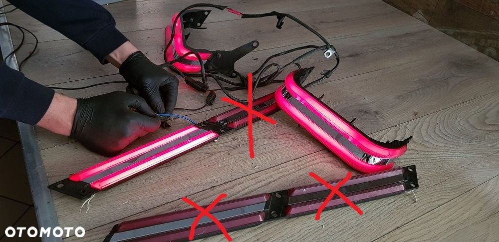 Oświetlenie led na relingi kufrów Harley Electra Road King Touring - 12