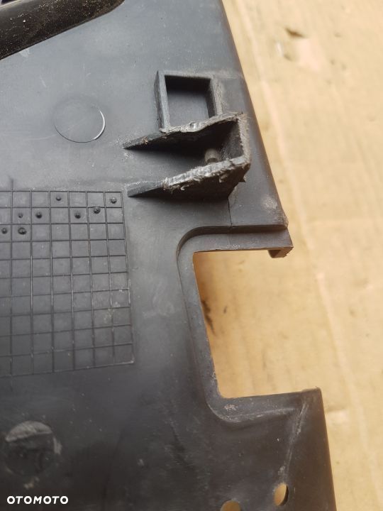 VW Phaeton listwa osłona podszybia 6.0 w12 - 10