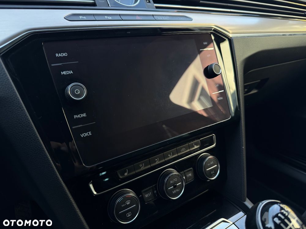 Volkswagen Passat 1.5 TSI OPF Highline - 28