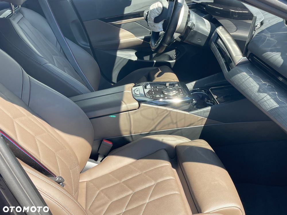 BMW Seria 5 520d mHEV M Sport - 13