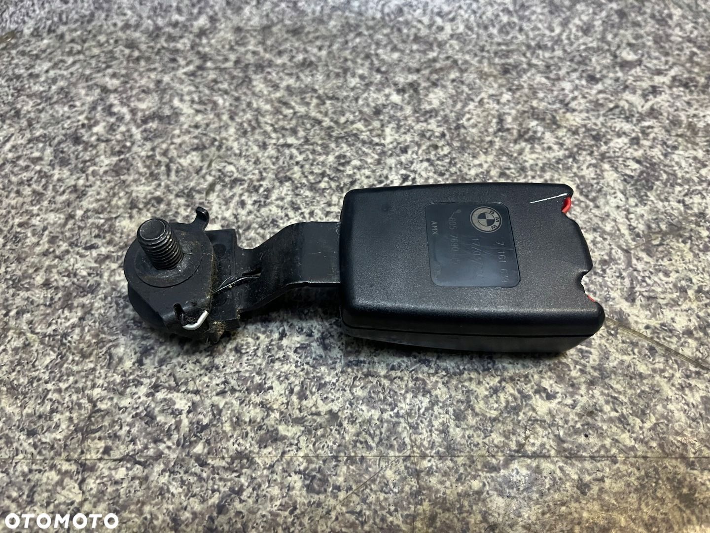 BMW X5 E70 zapinka zapiecie klamra pasa bezpieczenstwa lewy tyl 7 osob - 1