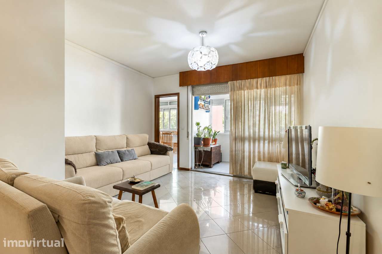 T3 c/ 120 m², Marquise e Arrecadação / Santo António dos Cavaleiros - Grande imagem: 4/24