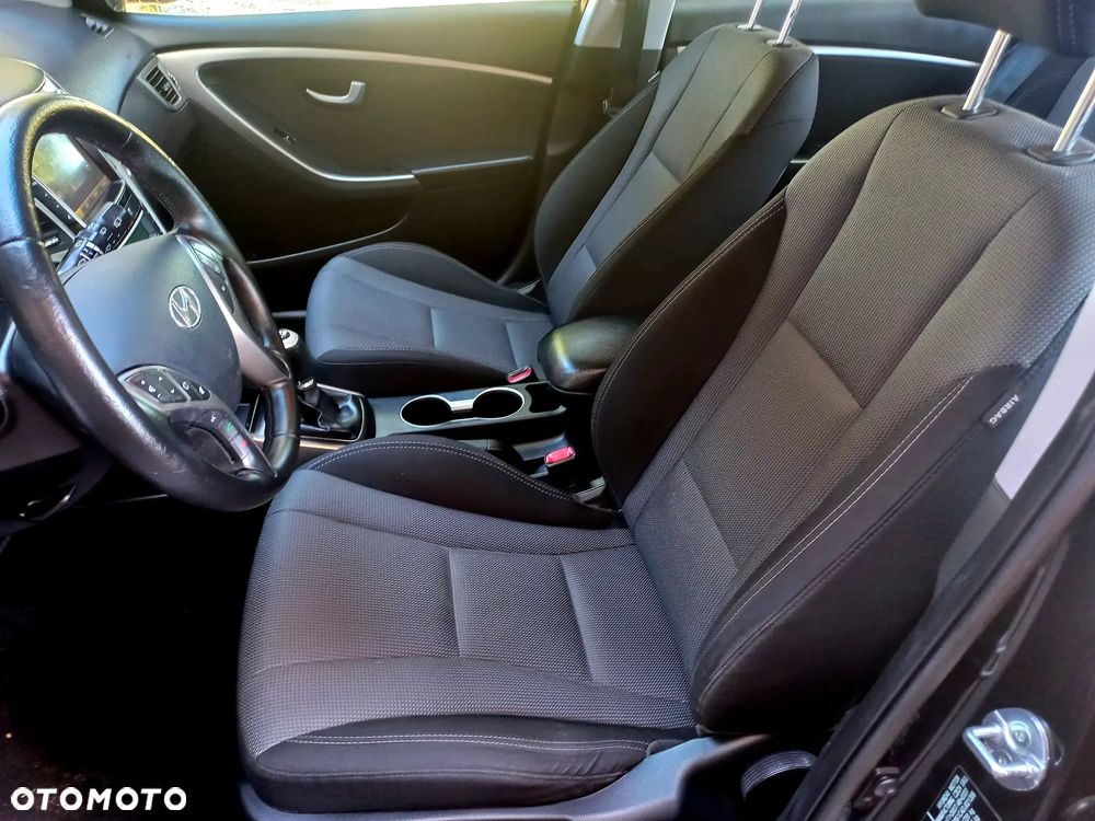 Hyundai i30 1.6 GDI Premium - 9