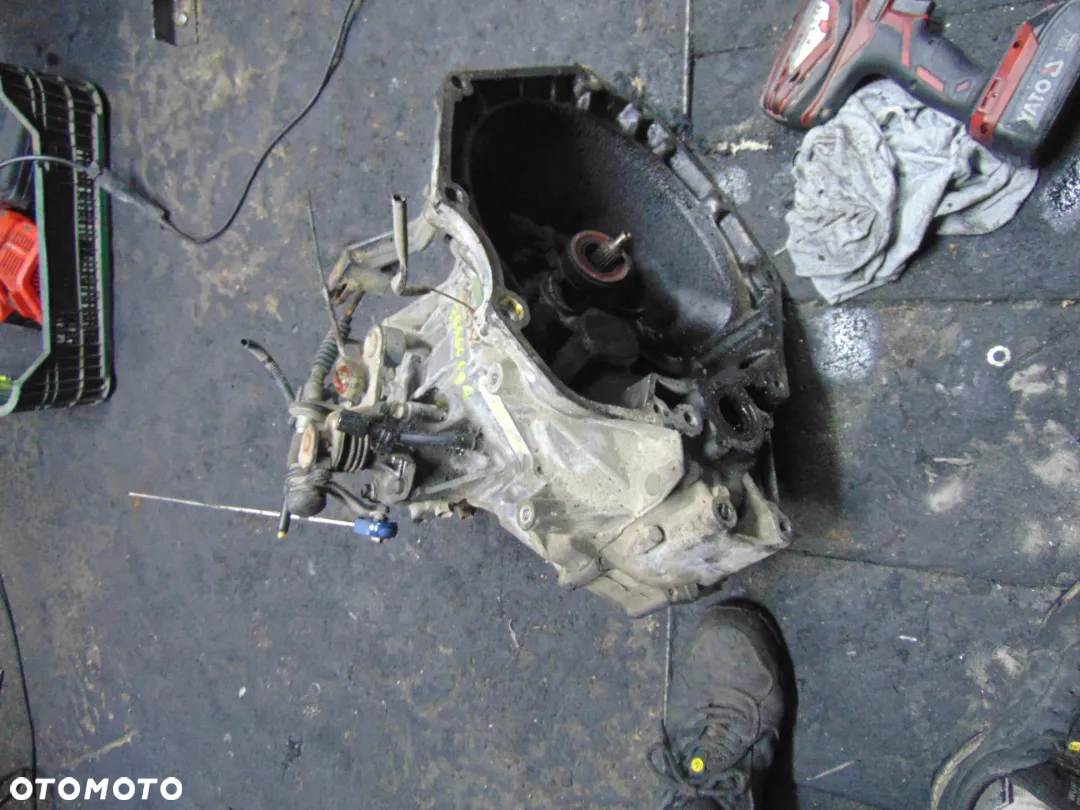 Skrzynia biegów Opel z12xe numer 35560684 - 4