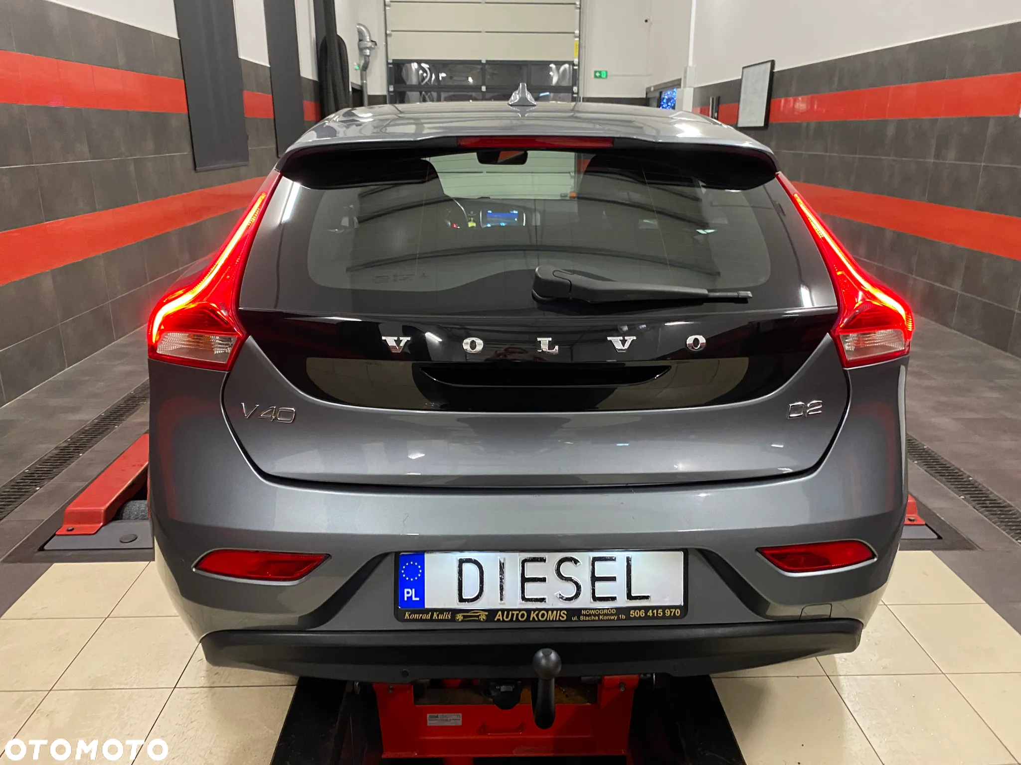 Volvo V40 D2 Momentum - 3