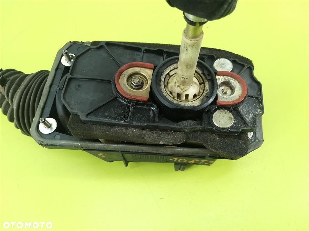 Mechanizm zmiany biegów lewarek Audi A6 C5 1997-2004 1,9 TDI 4BO711025 - 3