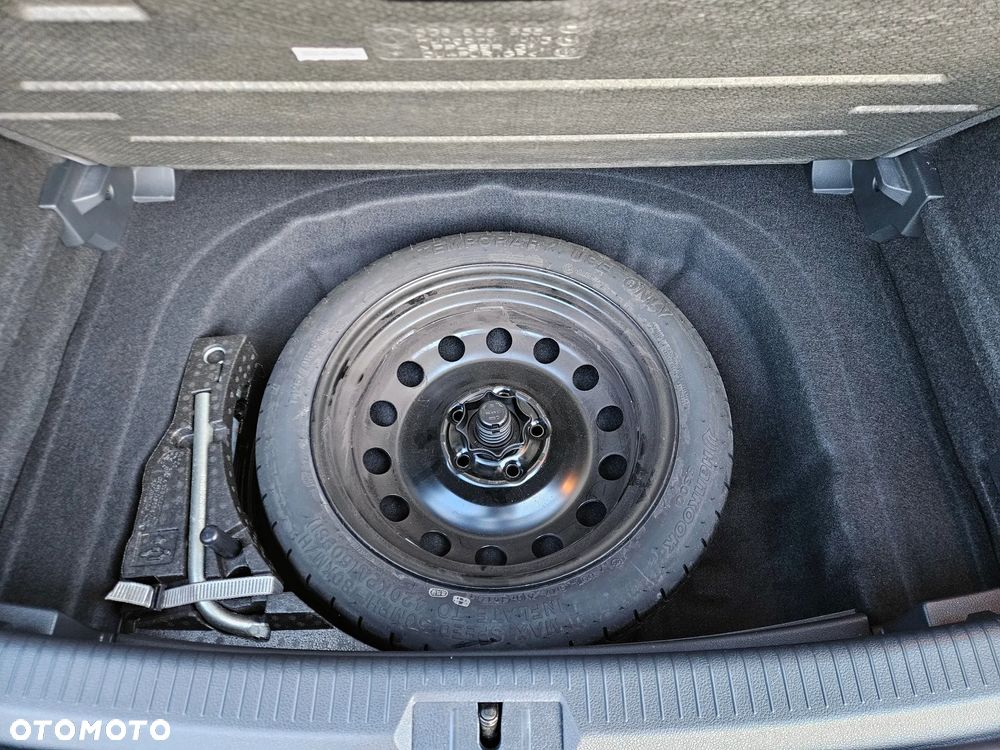 Volkswagen Golf - 16