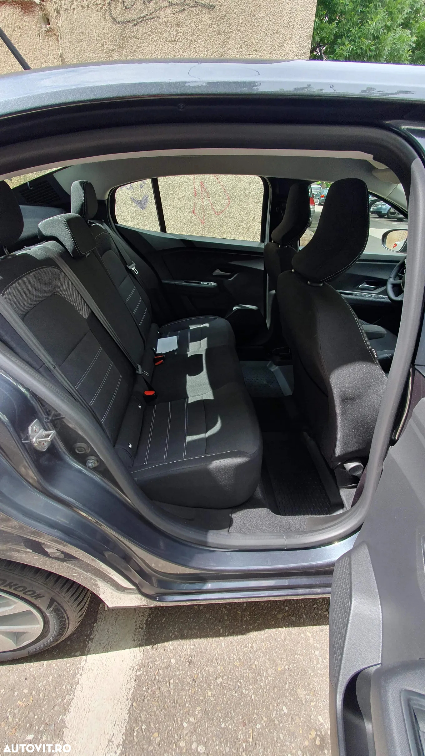 Dacia Logan TCe 90 MT6 Expression - 11