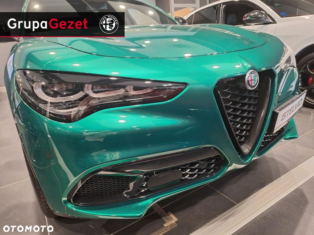Alfa Romeo Stelvio - 8