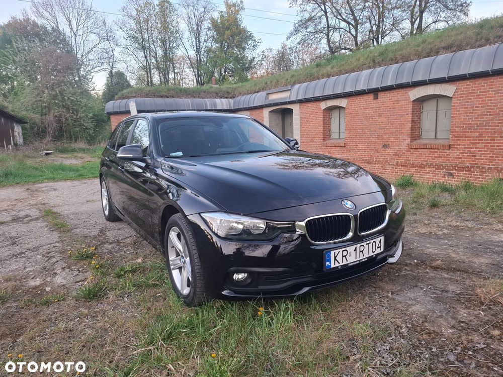 BMW Seria 3 318i - 1