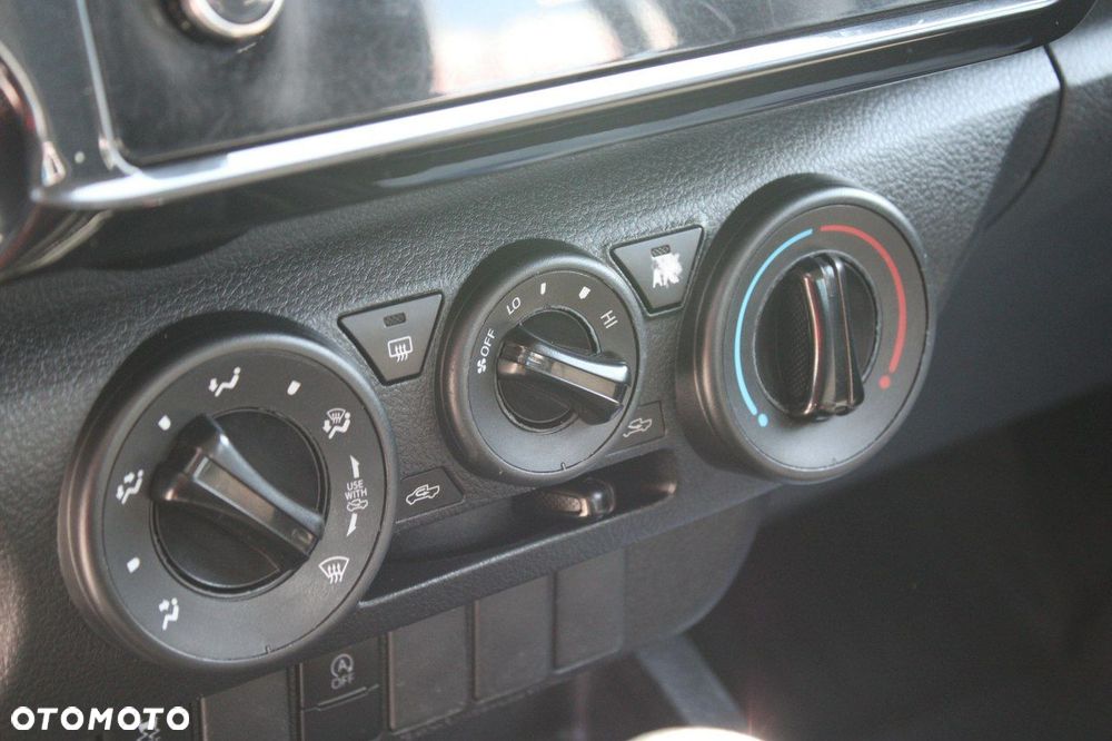 Toyota Hilux - 23