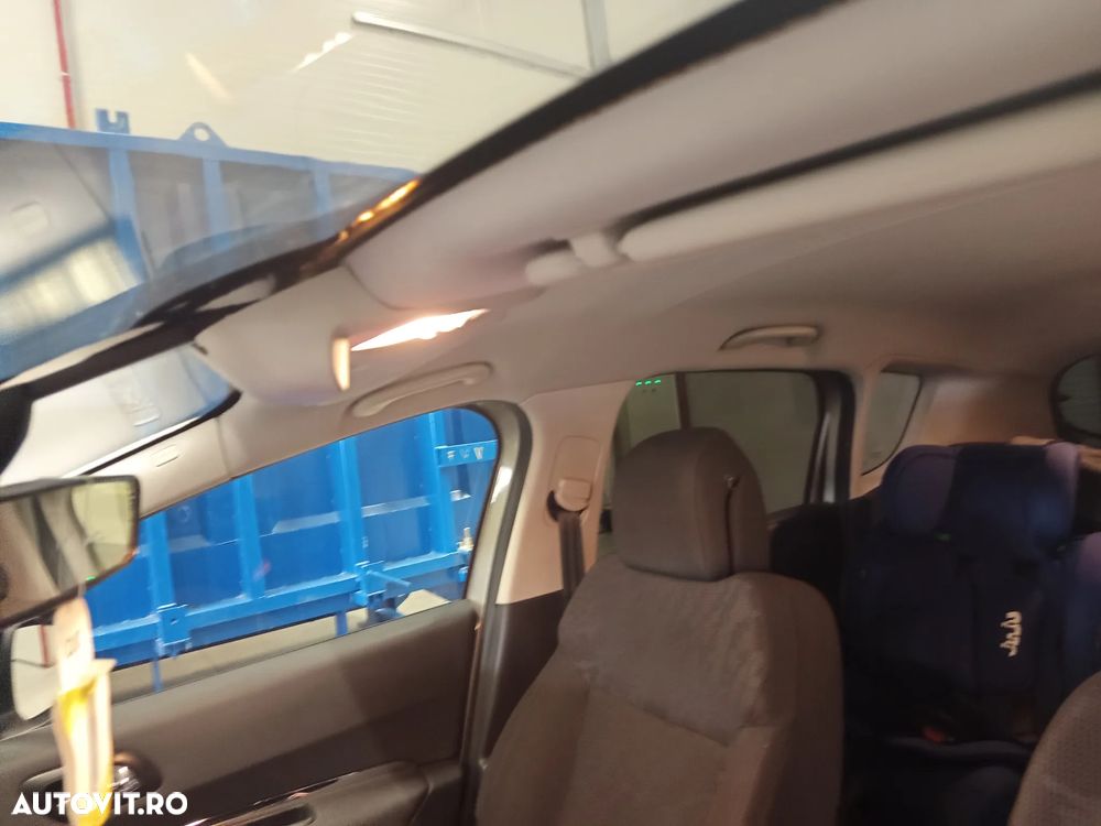 Peugeot 3008 1.6 HDI Confort Pack - 4