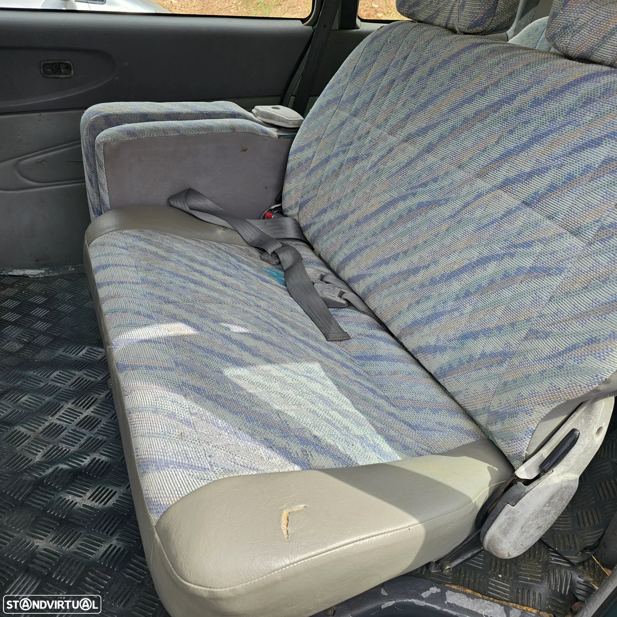 Mitsubishi Space Gear 2.5 TD GLX AC - 15