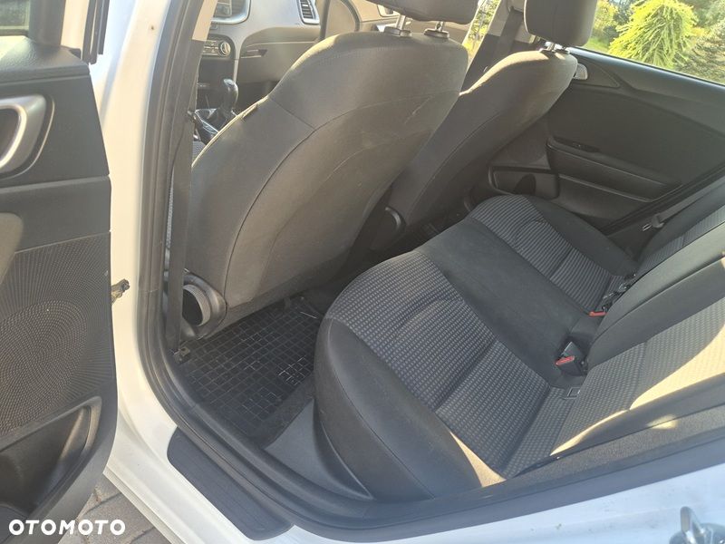 Kia Ceed 1.6 CRDi SCR GT-Line - 8