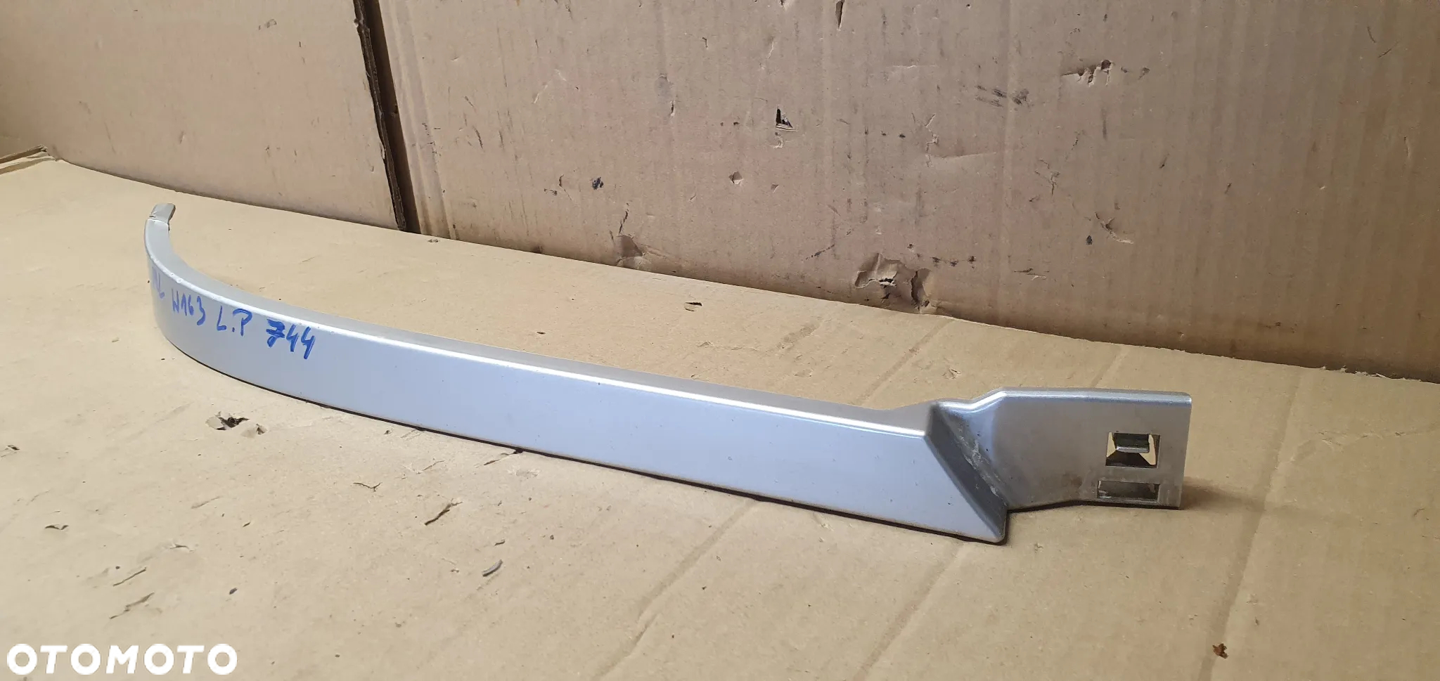 Listwa pod lampę prawy przód przednia prawa Mercedes ML W163 744 C744 1638260277 - 2