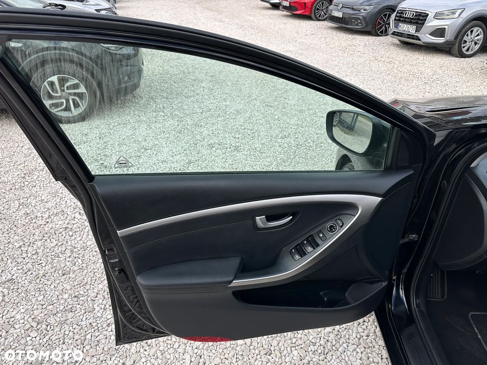 Hyundai i30 1.6 GDI Premium - 15